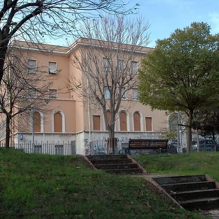 Casa Religiosa Per Ferie Ancelle Del Santuario Rome Exterior photo