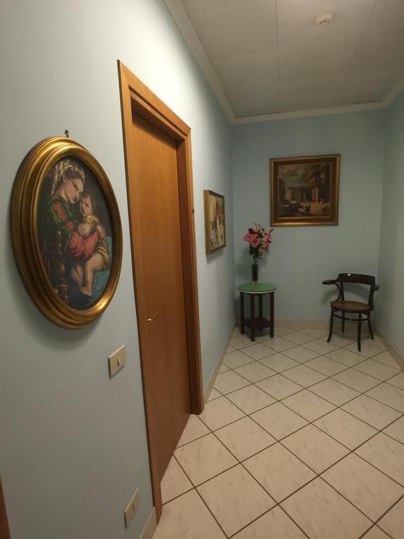 Casa Religiosa Per Ferie Ancelle Del Santuario Rome Exterior photo
